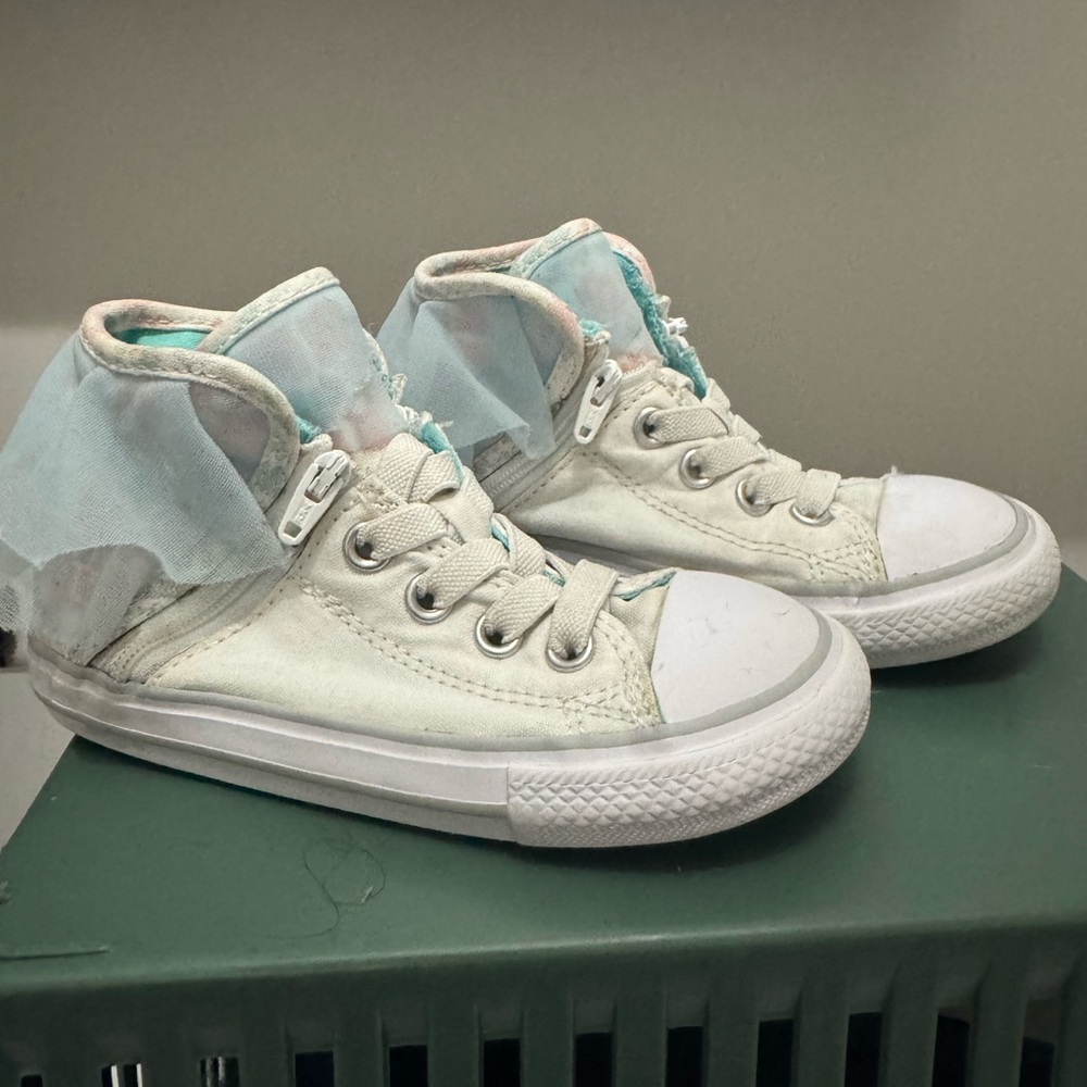 Converse Kids High-Top Sneakers - White and Light Blue